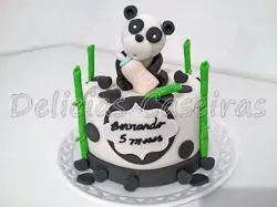 Bolo do Panda do Bernardo mini