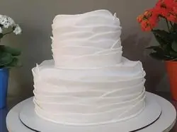 Ruffles Cake branco